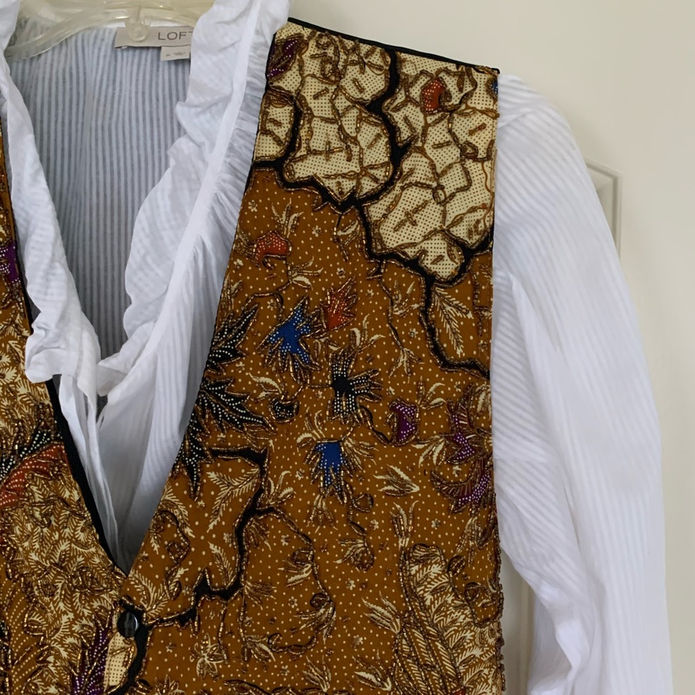 Beaded Vest - Picture 2 of 7